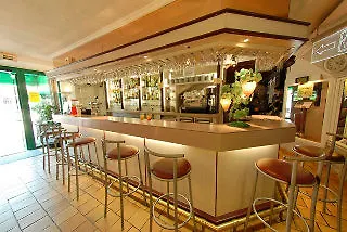 מלון Hotel Beauregard