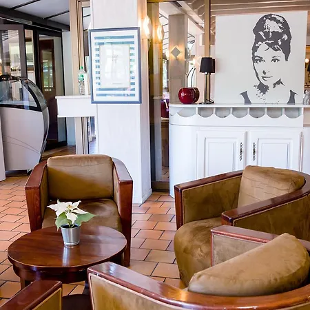 Hotel Beauregard מלון 2*