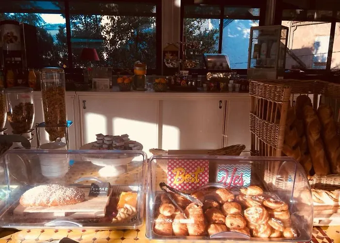 Hotel Beauregard ホテル 2*